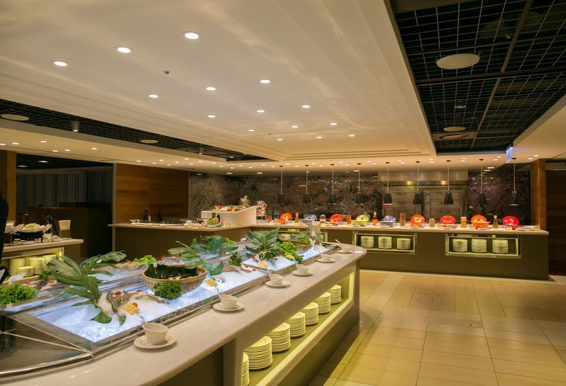 타이흐 랜디스 호텔 타이난 외부 사진 The buffet at the hotel